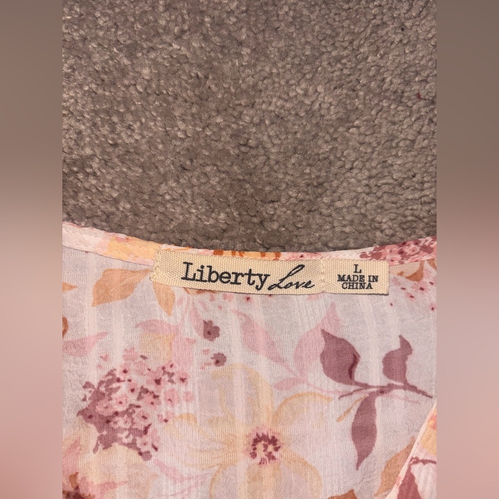 Liberty Love Women's Ruffle Neck
Floral Long Sleeves Crop Top
Multicolor Size L - Picture 2 of 14